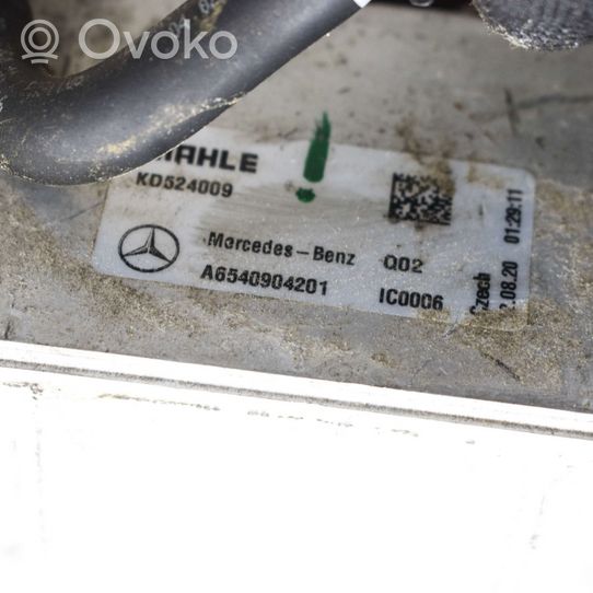 Mercedes-Benz E W213 Välijäähdyttimen jäähdytin A6540904201