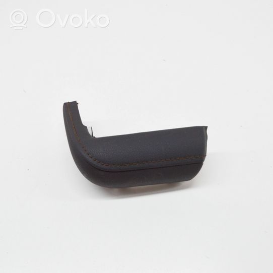 Toyota Camry VIII XV70  Kojelaudan hansikaslokeron lista 5501133070