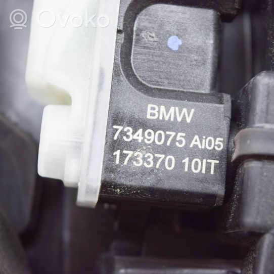 BMW iX3 G08 Polttoainesäiliön korkin suoja 7349075