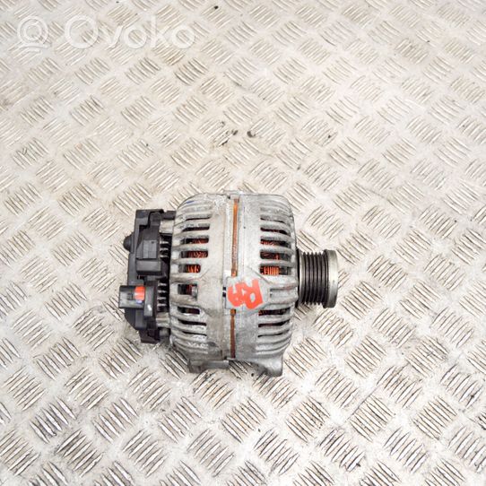 Volkswagen PASSAT B7 Alternator 03C903023A