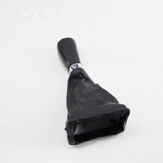 Toyota Land Cruiser (J150) Rivestimento in pelle/manopola della leva del cambio 3350460410C0