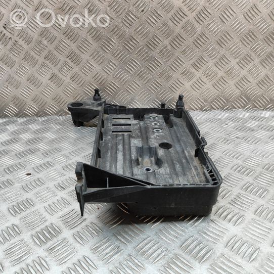 Volkswagen Golf VII Battery box tray 5Q0915331J