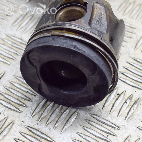 Mercedes-Benz E W211 Pistone A6420305220