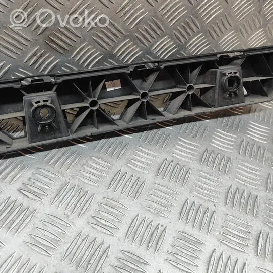 Volkswagen Golf VIII Support de pare-chocs arrière 5H6807863