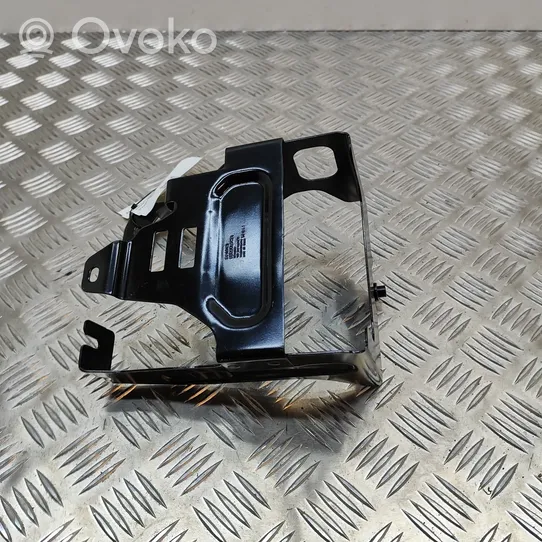 Volvo XC40 Staffa di montaggio della batteria 32132005