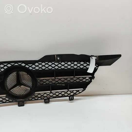 Mercedes-Benz Sprinter W906 Maskownica / Grill / Atrapa górna chłodnicy A9068800385