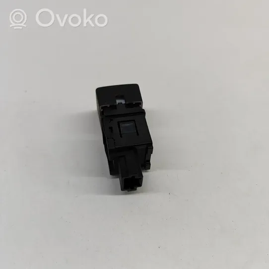 Nissan Qashqai Hazard light switch 252904BA0A