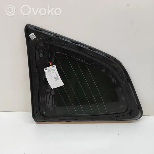 BMW X3 G01 Aizmugurējais virsbūves sānu stikls 7388828