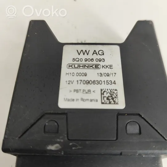 Audi A3 S3 8V Degalų (kuro) siurblio valdymo blokas 5Q0906093