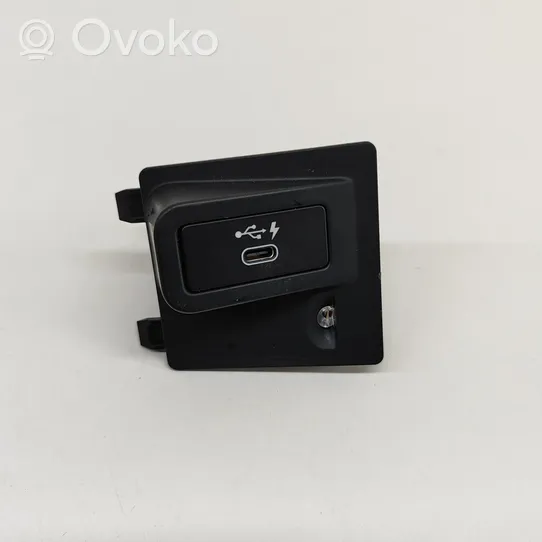 BMW X3 G01 USB jungtis 8711939