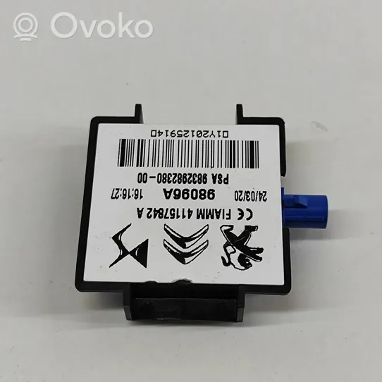 Peugeot 3008 II Antenne GPS 9832982380