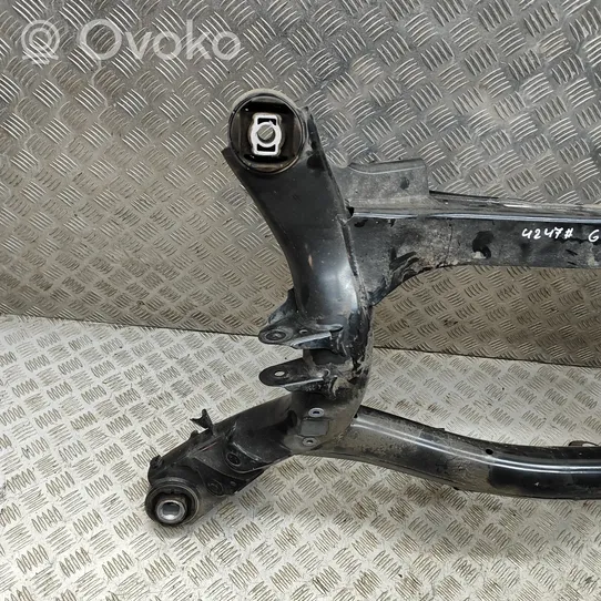 BMW 4 G22 G23 G24 G26 Rama pomocnicza tylna 8837911