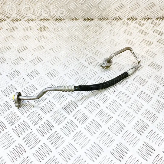 Volvo V60 Air conditioning (A/C) pipe/hose 31332531