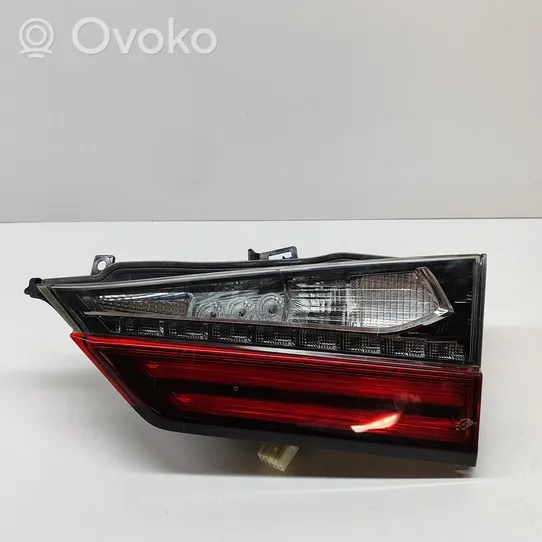 Lexus RX 450H Lampy tylnej klapy bagażnika 8158148201