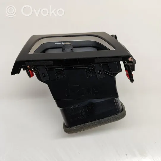 Lexus UX Lango oro grotelės 5565076070