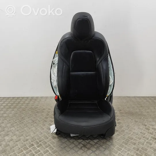 Tesla Model Y Fotel przedni kierowcy 110400700E