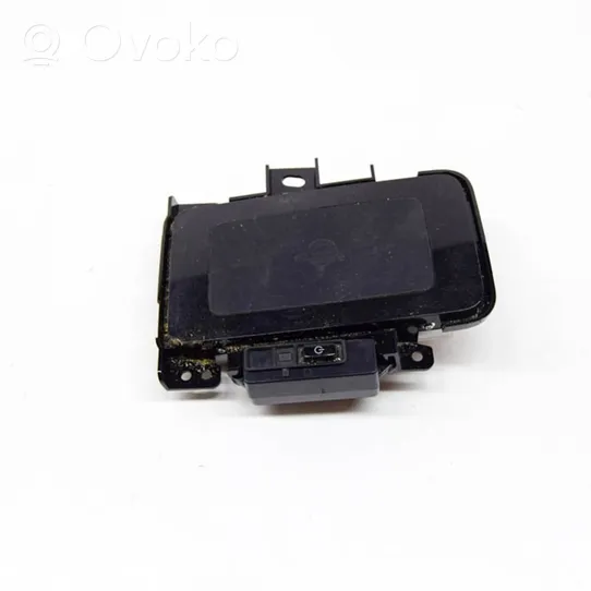 Toyota Prius (XW50) Modulo di ricarica wireless 861C047010C0