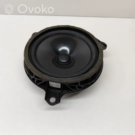 Lexus UX Enceinte de porte arrière 8616076140