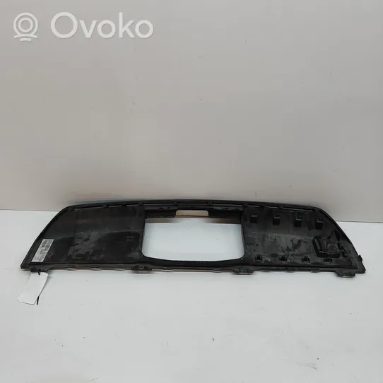 Audi Q8 Rivestimento della parte inferiore del paraurti posteriore 4M8807568