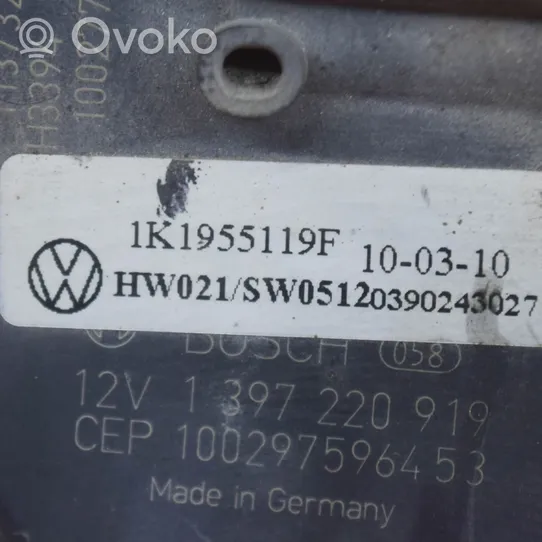Volkswagen Golf VI Front wiper linkage and motor 1K1955119F