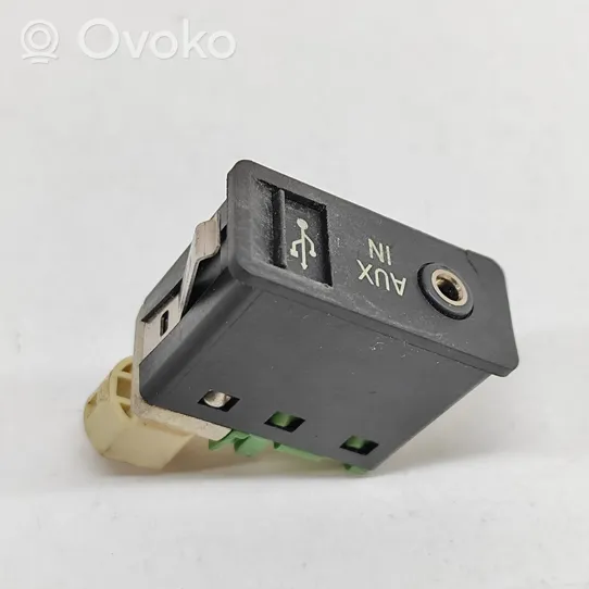 BMW X5 E70 AUX in-socket connector 9129652