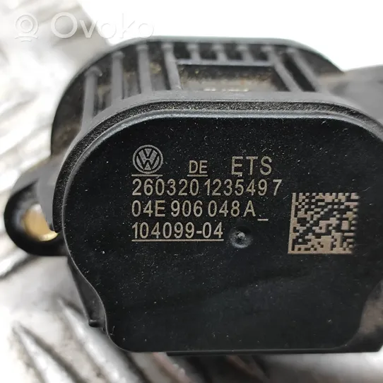 Volkswagen Golf VIII Sadales vārpstas apgriezienu sensors 04E906048A