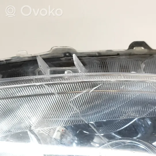 Toyota Prius+ (ZVW40) Lampa przednia 8114547430