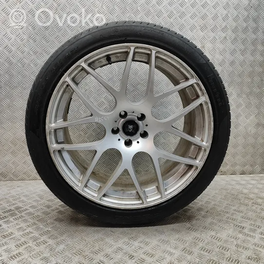 Porsche Macan R21 alloy rim 