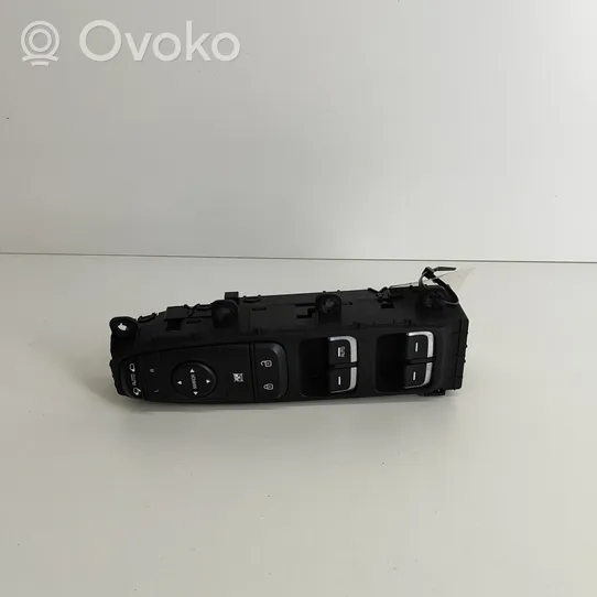 KIA Niro Electric window control switch 93570G5540