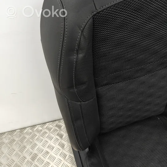 Nissan Qashqai Kit intérieur 829224EA1A