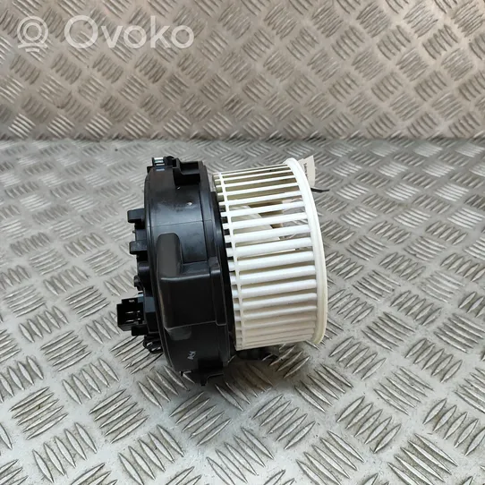 Volvo XC90 Pečiuko ventiliatorius/ putikas 32241017
