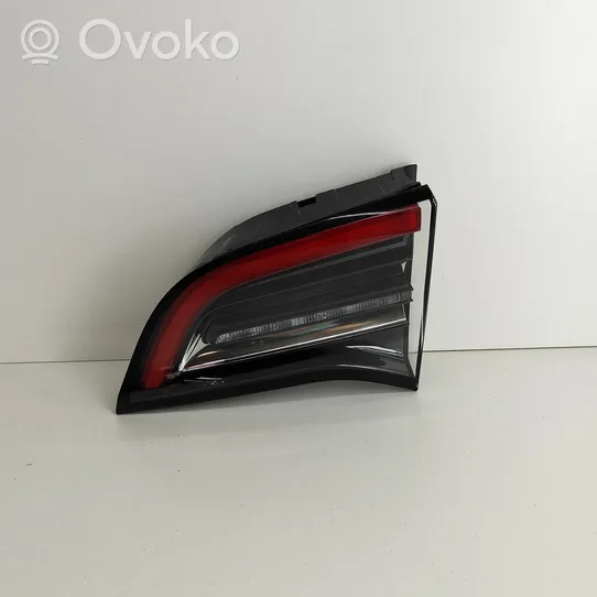 Tesla Model Y Lampy tylnej klapy bagażnika 150208900C