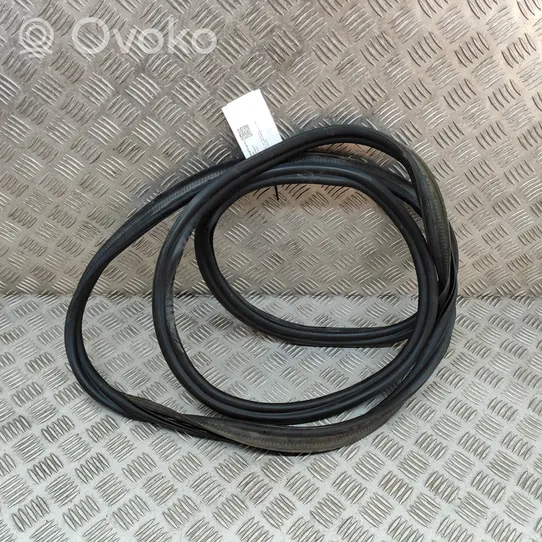 Volkswagen Tiguan Trunk rubber seal (body) 5N0827705