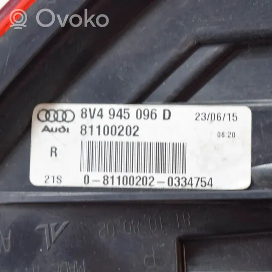 Audi A3 S3 8V Lampa tylna 8V4945096D