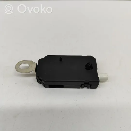 Tesla Model 3 Antennenverstärker Signalverstärker 109804600C