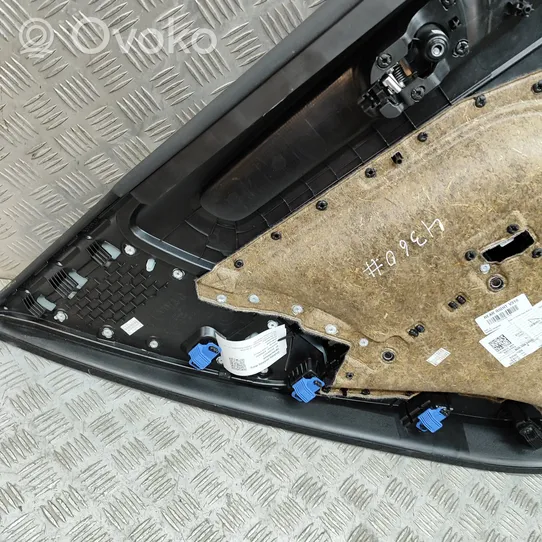 Volvo XC40 Apmušimas galinių durų (obšifke) 31407710