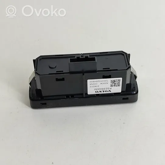 Volvo XC40 Przycisk otwierania klapy bagażnika 32350330