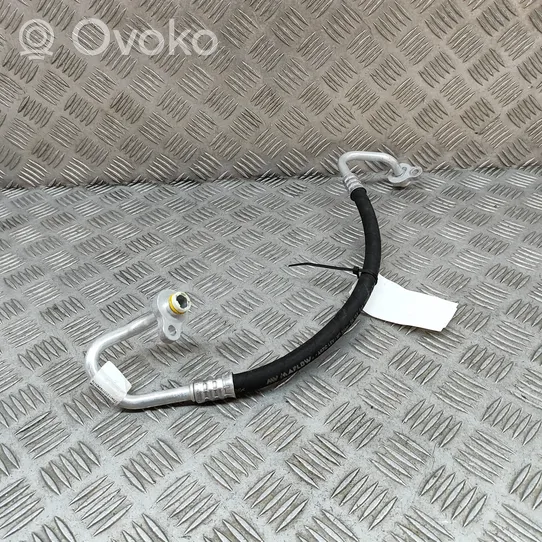 Volvo XC40 Tubo flessibile aria condizionata (A/C) 31694881