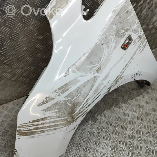 Opel Corsa E Błotnik przedni 13434576