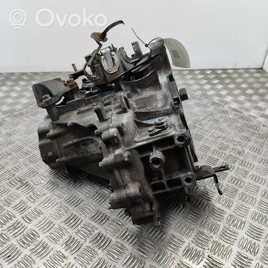 KIA Sportage Manual 6 speed gearbox 4300026400