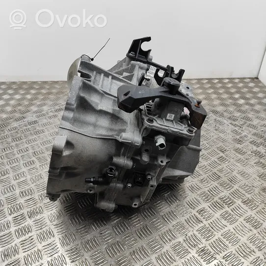 Volvo XC60 Mechaninė 6 pavarų dėžė RFE66R7F097BB