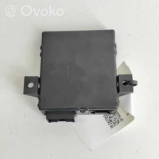 Audi A5 8T 8F Moduł sterowania Gateway 8R0907468P