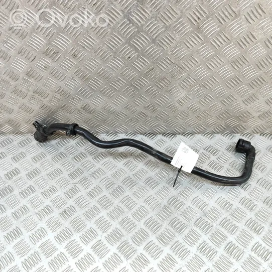 BMW 5 G30 G31 Tubo flessibile del liquido di raffreddamento del motore 7507449