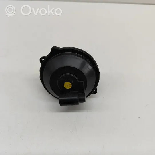 Volkswagen Golf II Engine mount vacuum valve 055129061J