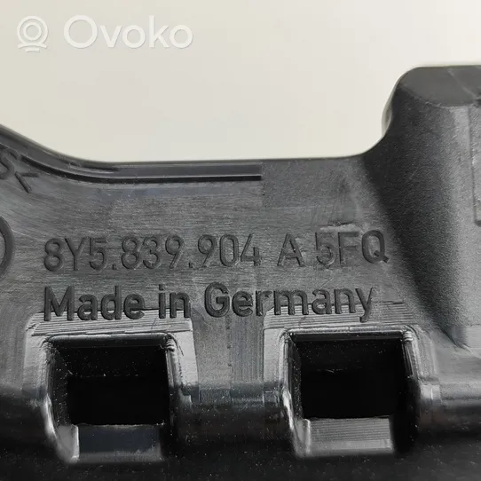 Audi A3 8Y Listwa / Uszczelka szyby drzwi tylnych 8Y5839904A