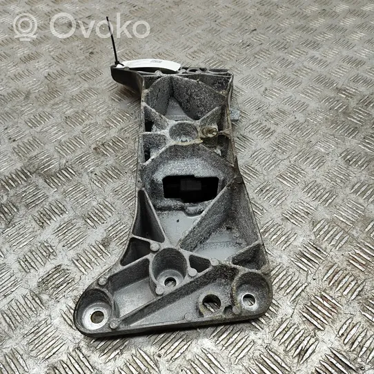 BMW 5 F10 F11 Support de boîte de vitesses 6777613