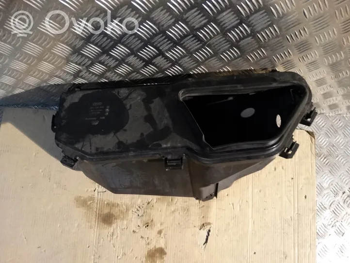 Audi Q8 Abdeckung Deckel Luftfilterkasten 