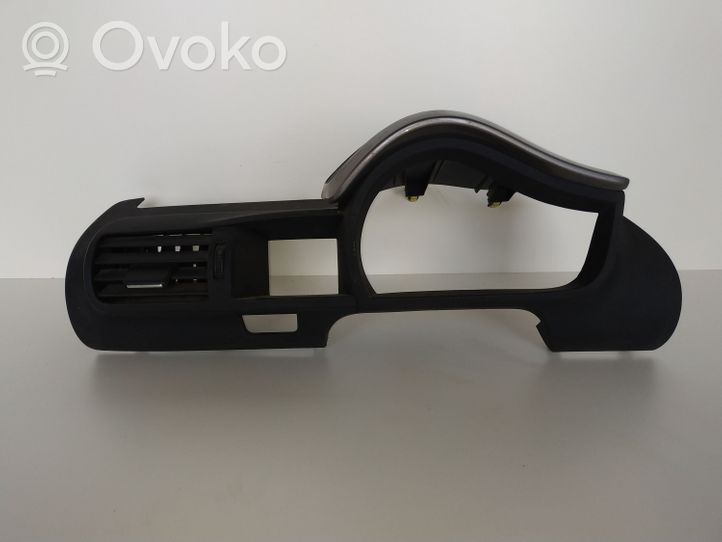 Toyota iQ Tableau de bord 5540474010