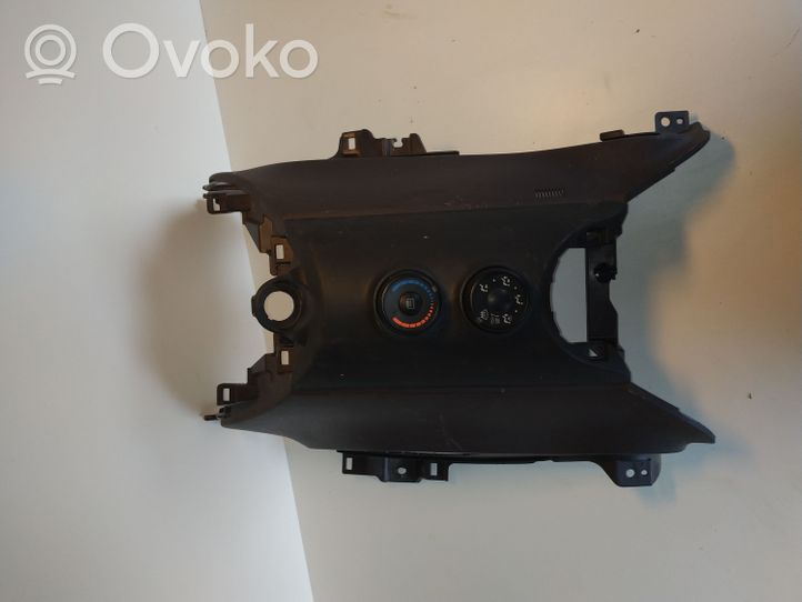 Toyota iQ Muu keskikonsolin (tunnelimalli) elementti 5531274010