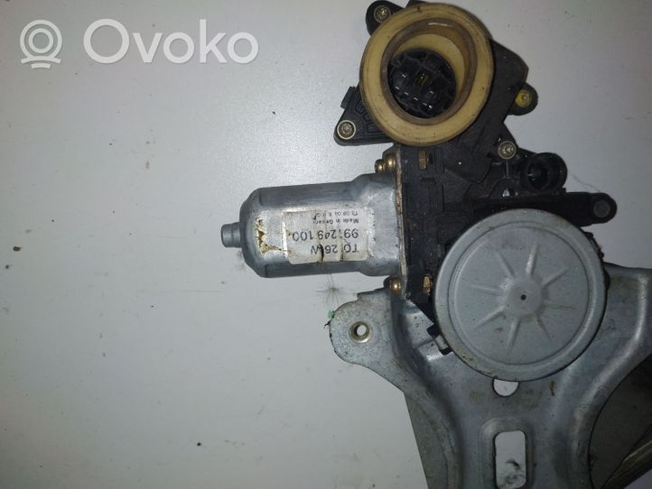 Toyota Corolla Verso E121 Rear door window regulator motor 698400F020